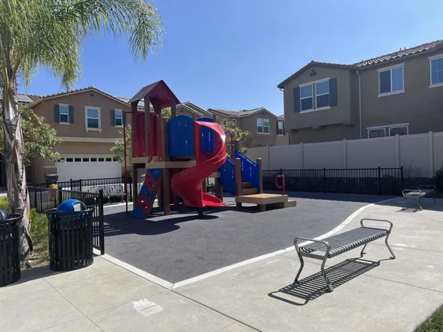 530 Longmeadow Street, Vista, California 92081