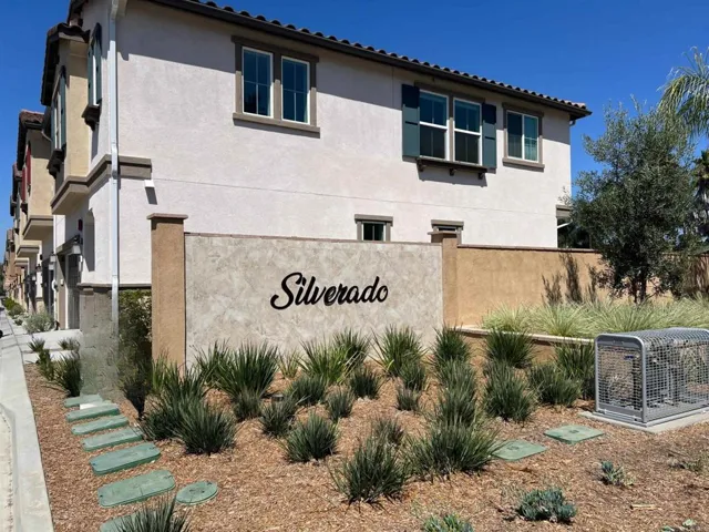 530 Longmeadow Street, Vista, California 92081