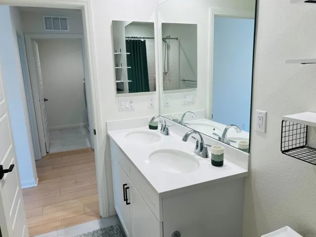 530 Longmeadow Street, Vista, California 92081