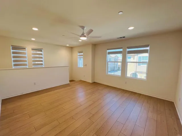530 Longmeadow Street, Vista, California 92081