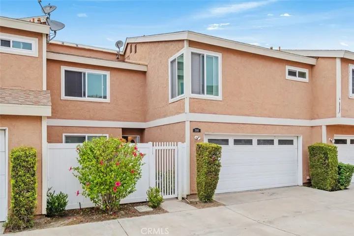 25165 Charlinda Drive 2, Mission Viejo, California 92691