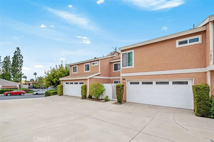 25165 Charlinda Drive 2, Mission Viejo, California 92691