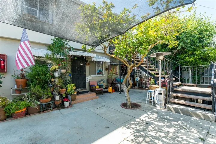 529 Raleigh Street, Glendale, California 91205