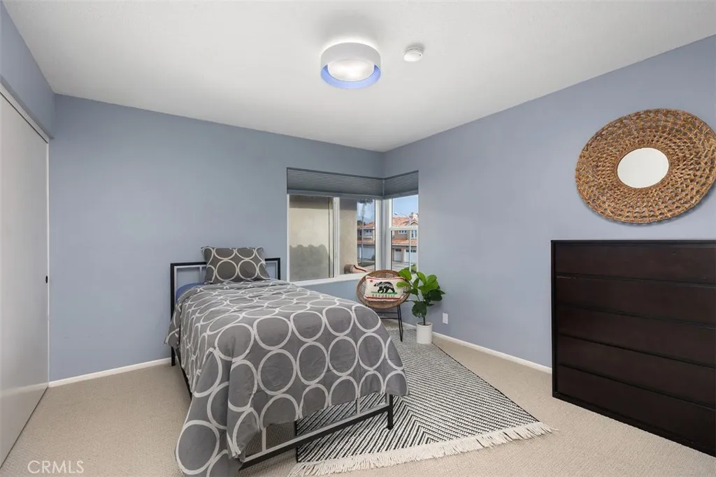 9131 Santiago Drive, Huntington Beach, California 92646 home-pic-17