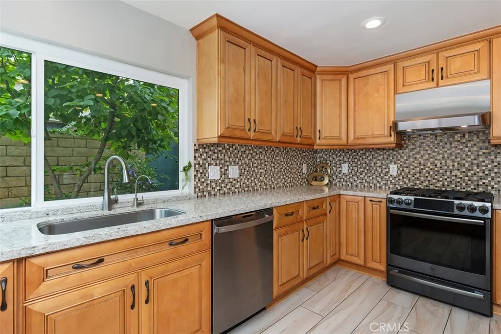 26451 Via Juanita, Mission Viejo, California 92691 home-pic-18