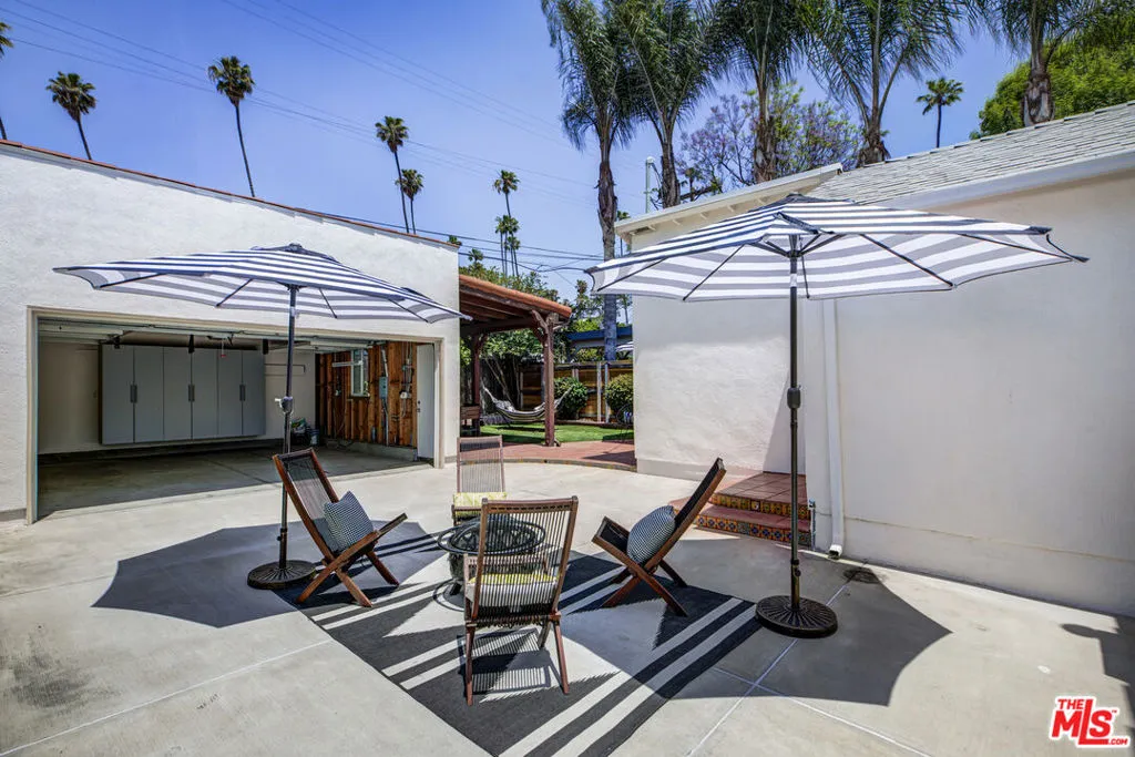 1427 N Coronado Street, Los Angeles, California 90026 home-pic-28