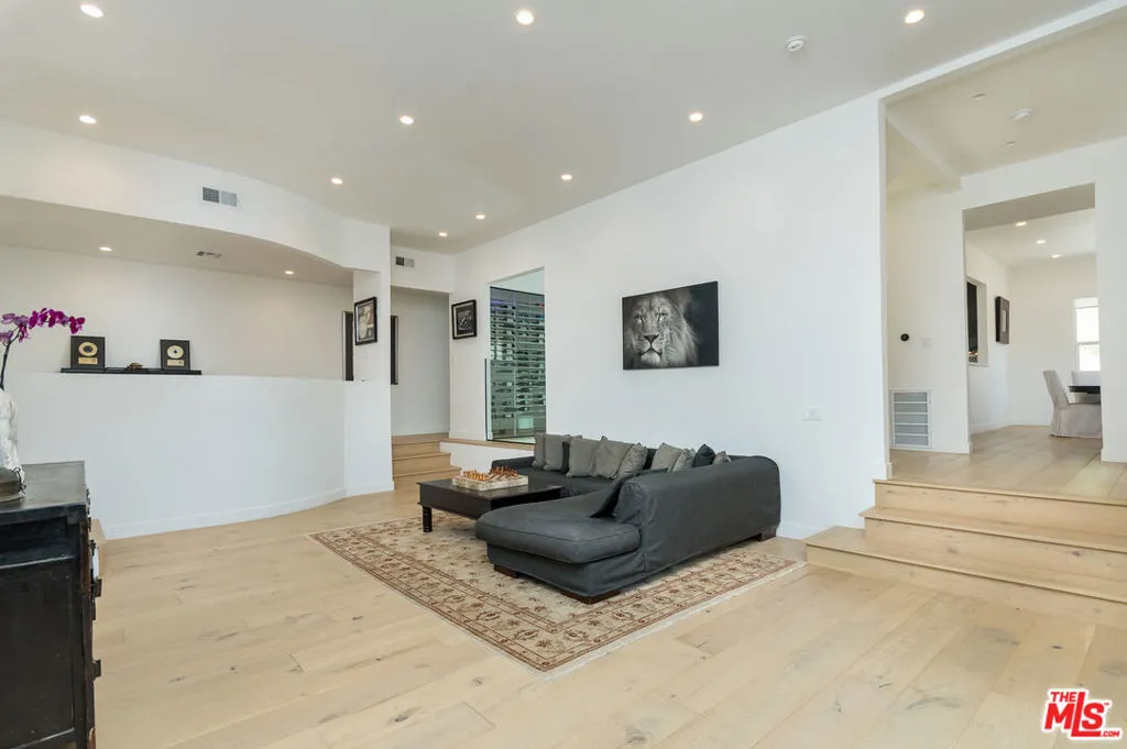 3643 Potosi Avenue, Studio City, California 91604 home-pic-8