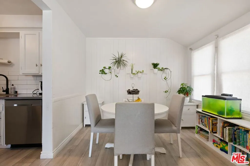 18741 Covello Street, Reseda, California 91335 home-pic-6