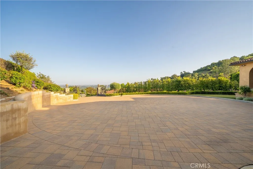 1051 Oak Canyon Lane, Glendora, California 91741 home-pic-59