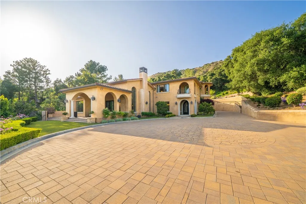 1051 Oak Canyon Lane, Glendora, California 91741 home-pic-74