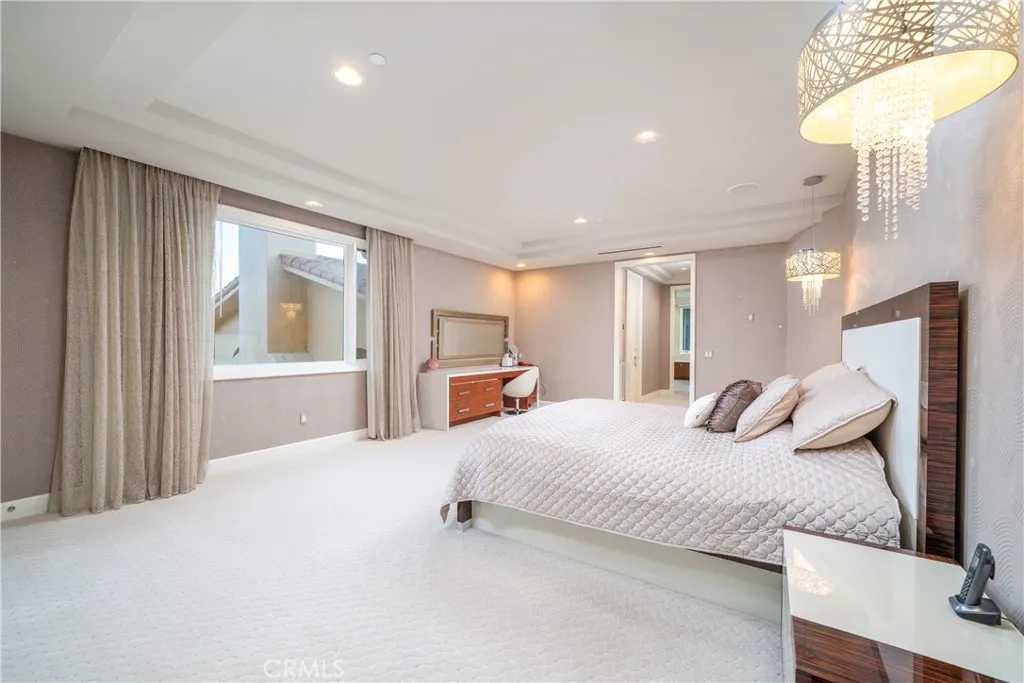 1051 Oak Canyon Lane, Glendora, California 91741 home-pic-26