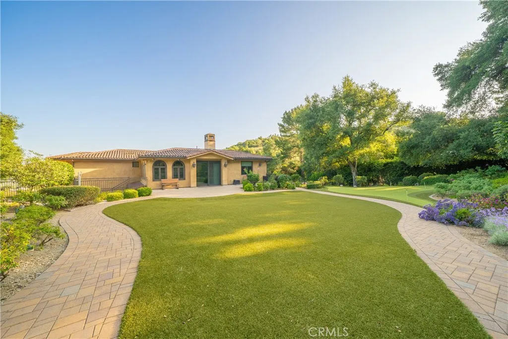 1051 Oak Canyon Lane, Glendora, California 91741 home-pic-49