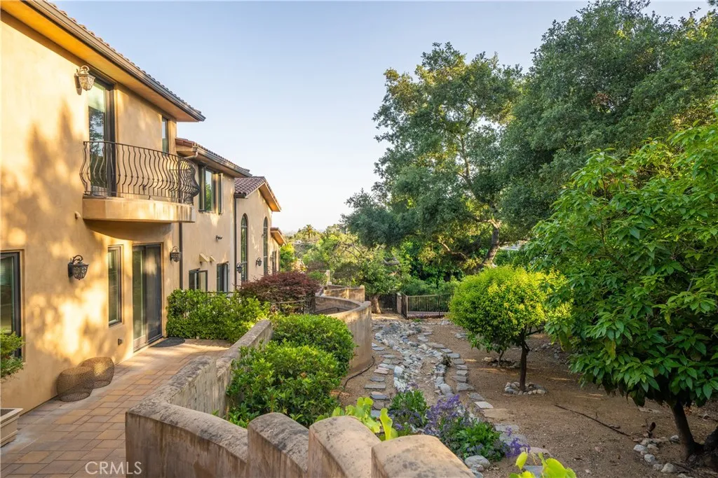 1051 Oak Canyon Lane, Glendora, California 91741 home-pic-51
