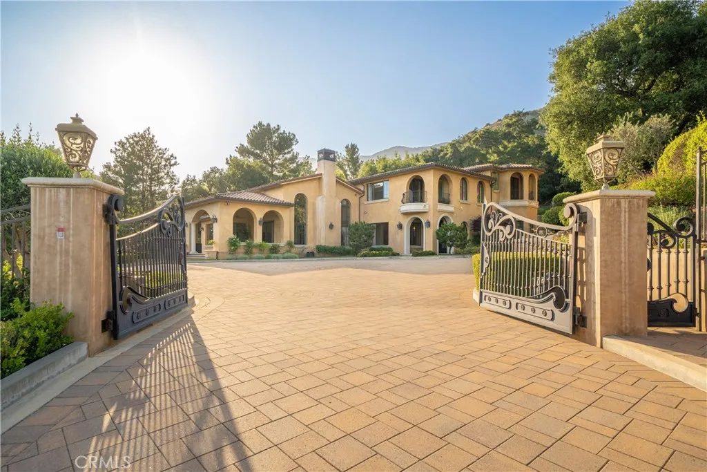 1051 Oak Canyon Lane, Glendora, California 91741 home-pic-61