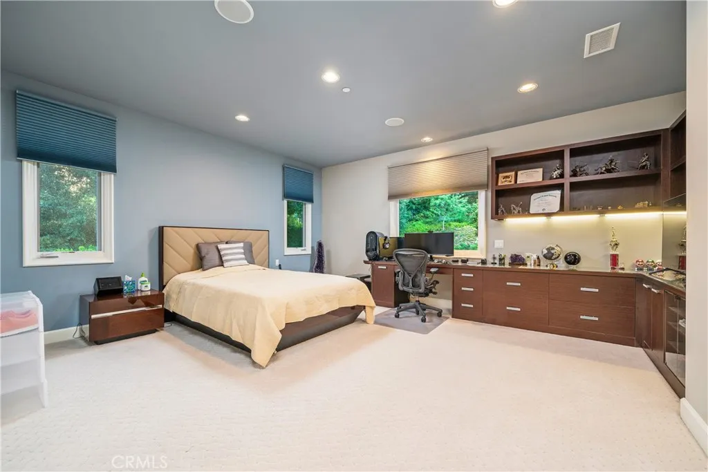 1051 Oak Canyon Lane, Glendora, California 91741 home-pic-33