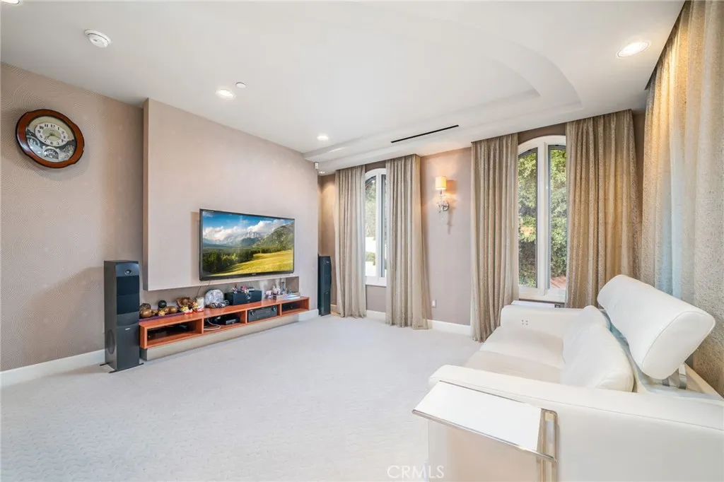1051 Oak Canyon Lane, Glendora, California 91741 home-pic-28