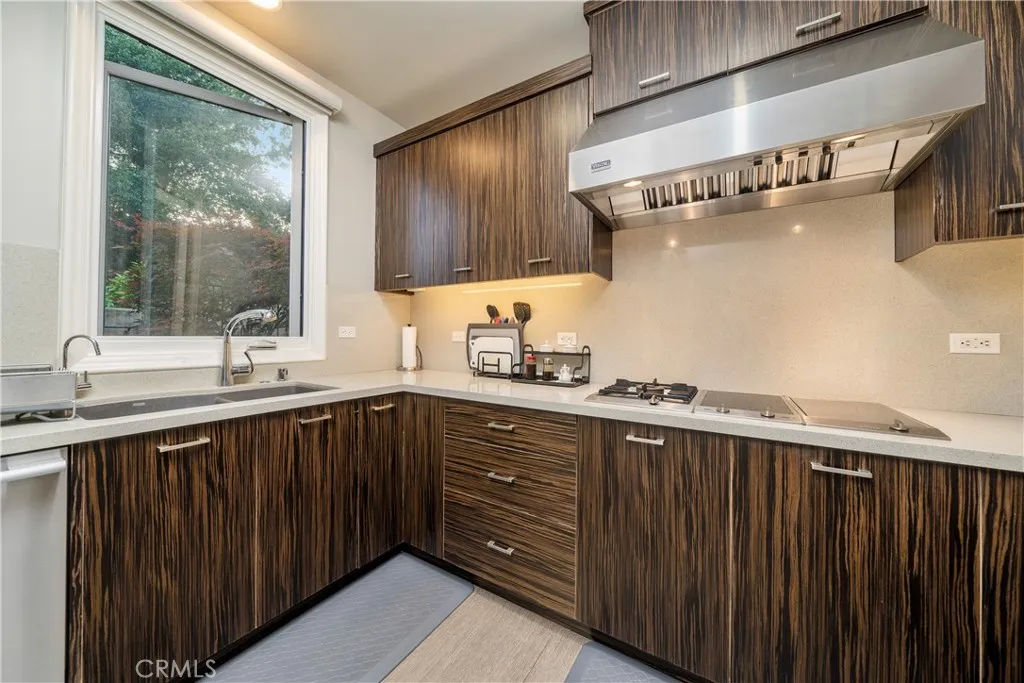 1051 Oak Canyon Lane, Glendora, California 91741 home-pic-19