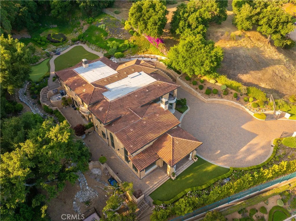 1051 Oak Canyon Lane, Glendora, California 91741 home-pic-65