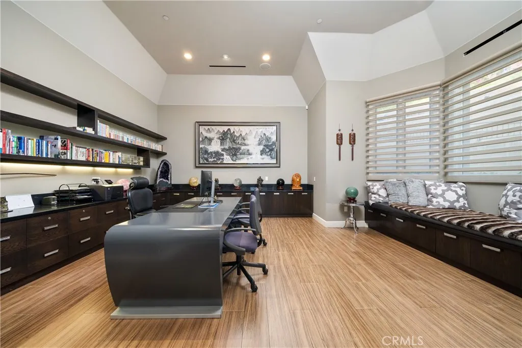 1051 Oak Canyon Lane, Glendora, California 91741 home-pic-21