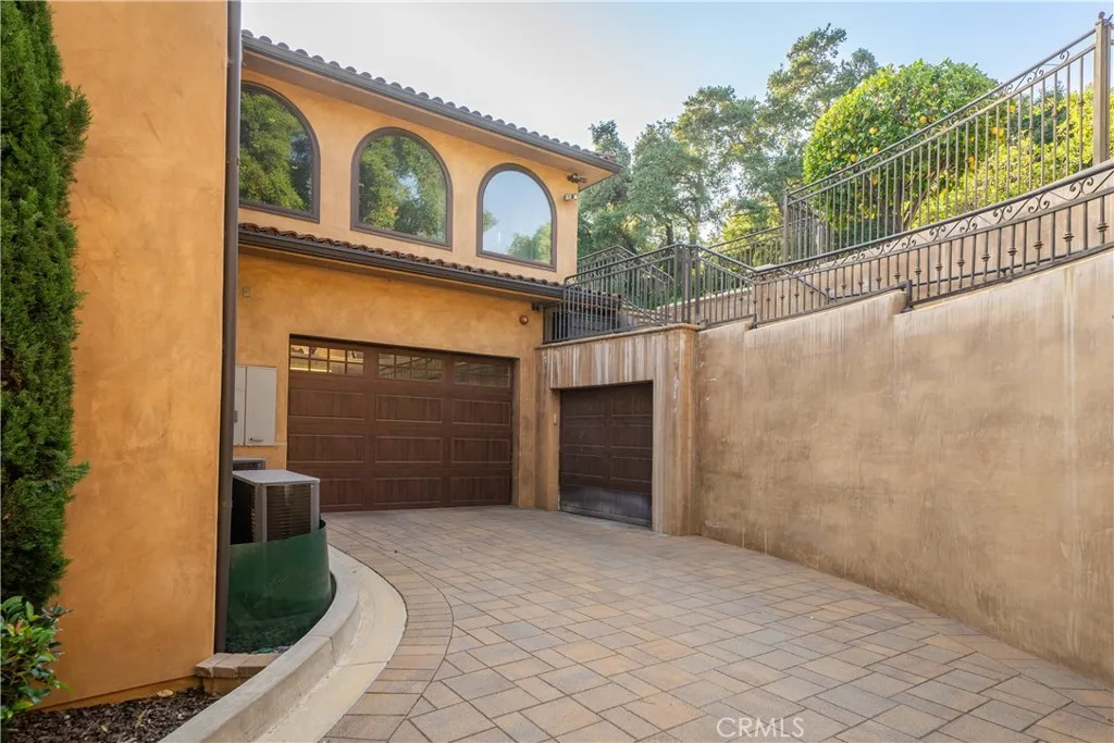 1051 Oak Canyon Lane, Glendora, California 91741 home-pic-58