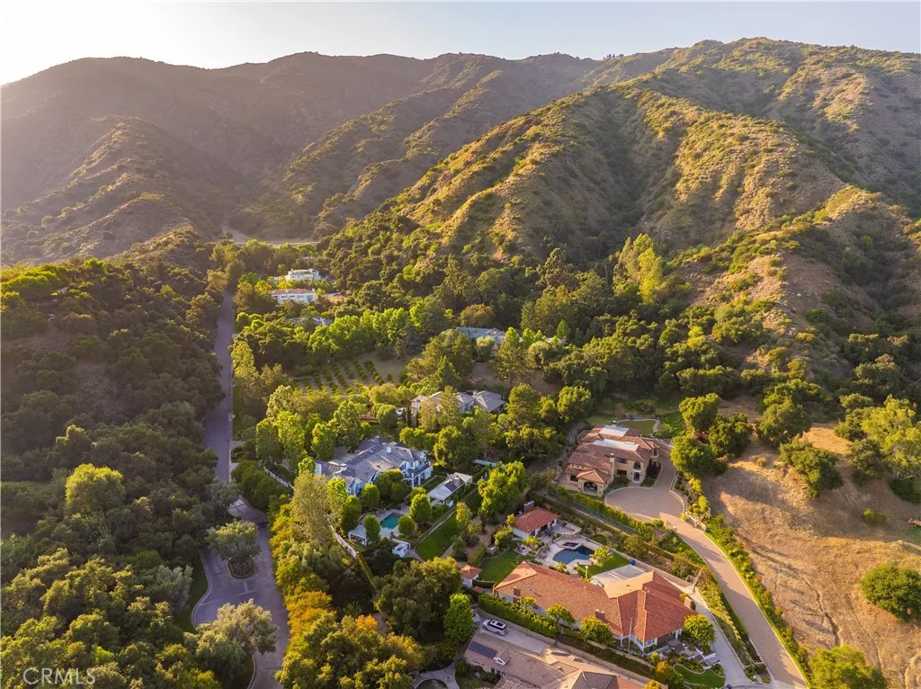 1051 Oak Canyon Lane, Glendora, California 91741 home-pic-68