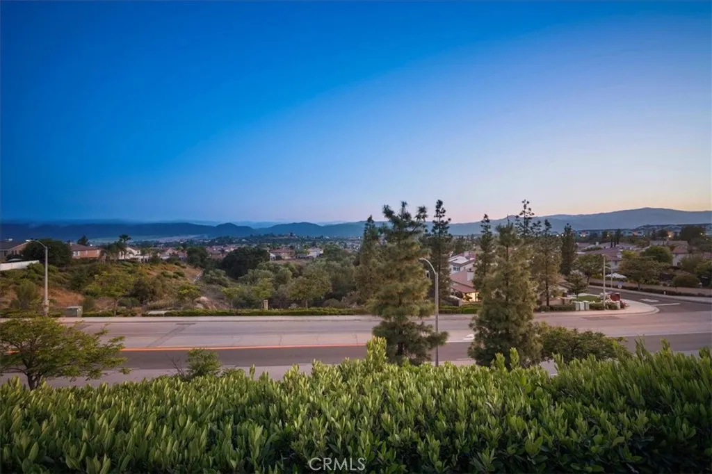 23501 Brigin Place, Murrieta, California 92562 home-pic-10