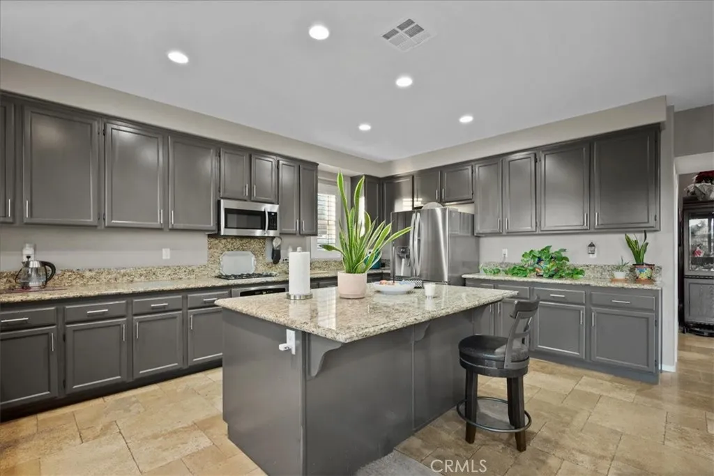 23501 Brigin Place, Murrieta, California 92562 home-pic-26