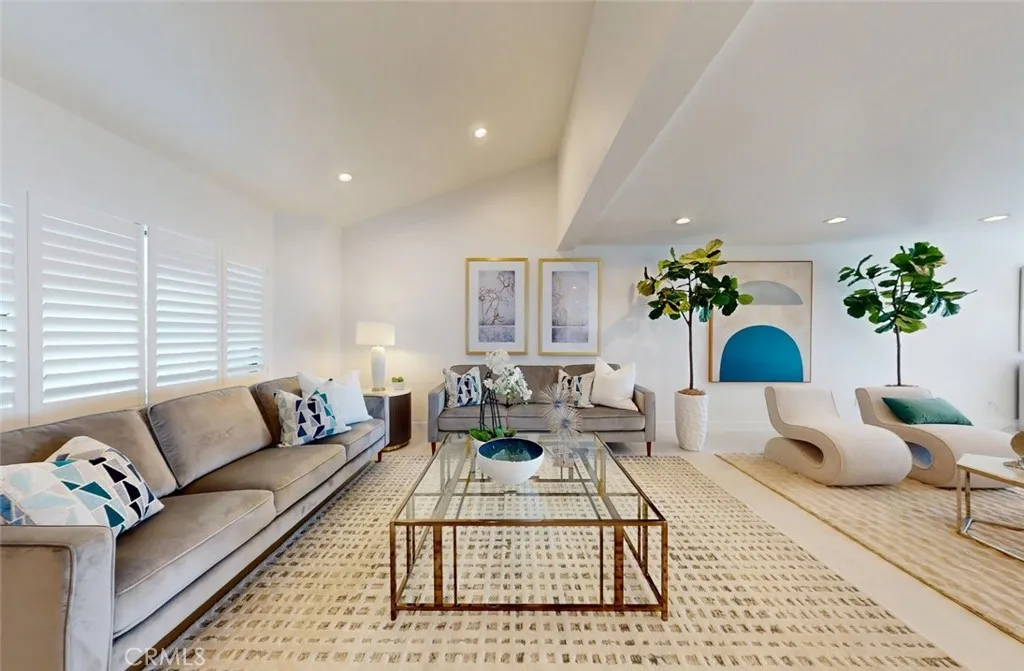 4263 E Ranch Gate Road, Anaheim Hills, California 92807 home-pic-6