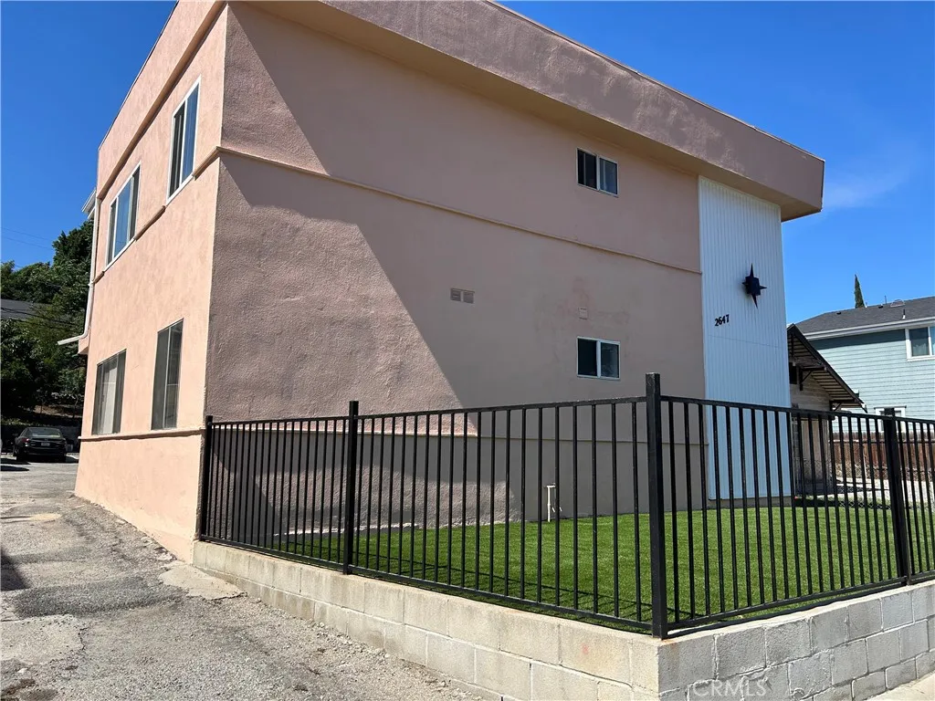 2647 Chelsea Street 4, Los Angeles, California 90033 home-pic-0