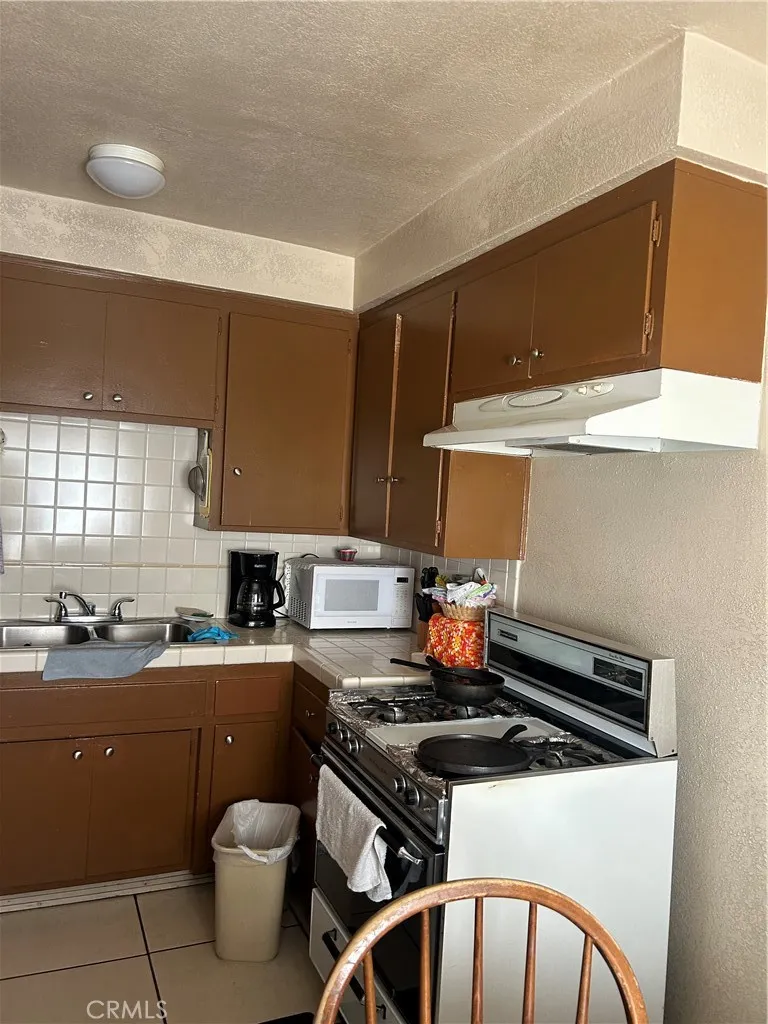 2647 Chelsea Street 4, Los Angeles, California 90033 home-pic-12