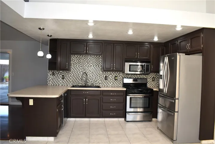 160 Peninsula Drive, Atwater, California 95301
