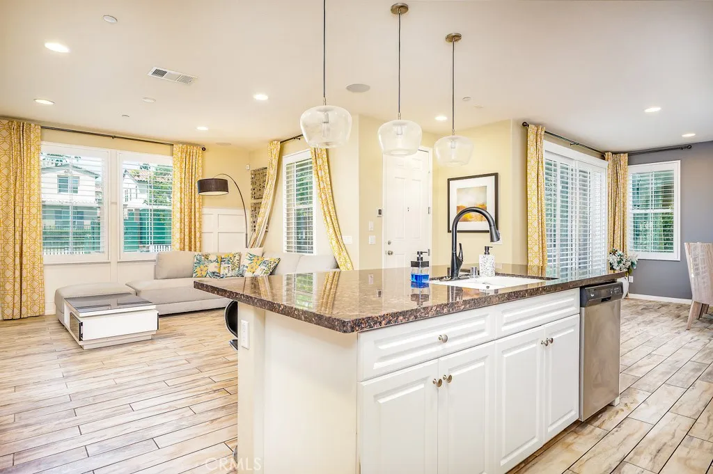 5764 Alcala Way, Riverside, California 92505 home-pic-7