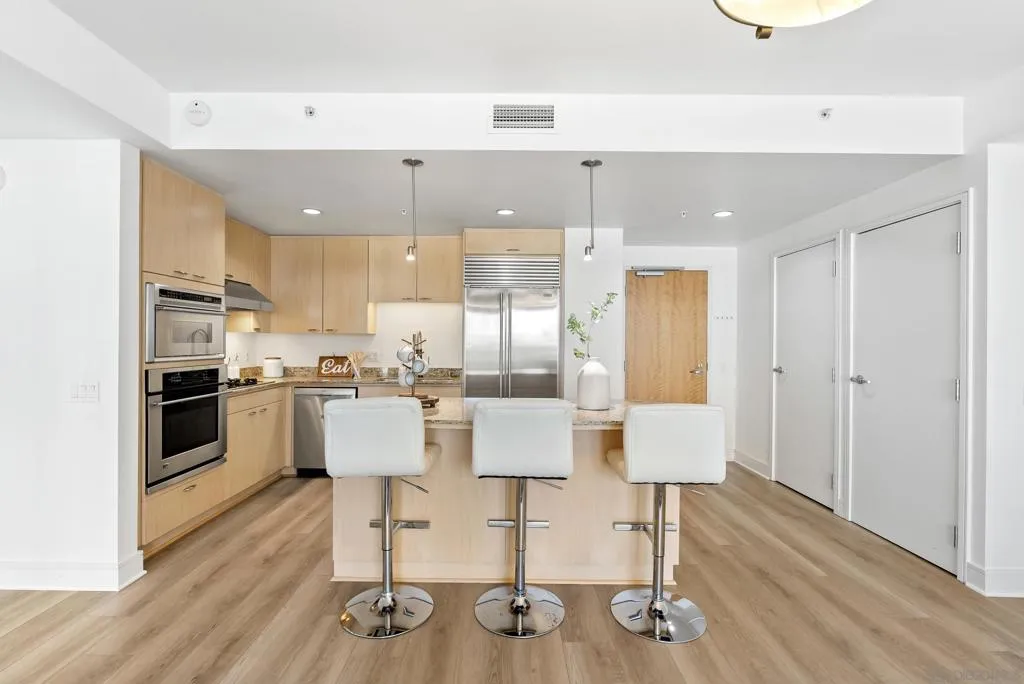 645 Front St 710, San Diego, California 92101 home-pic-3