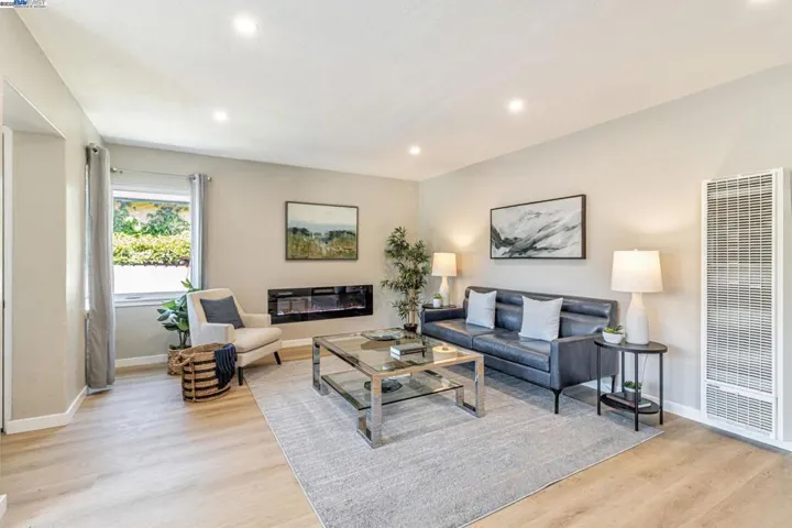 2735 Somerset Avenue, Castro Valley, California 94546