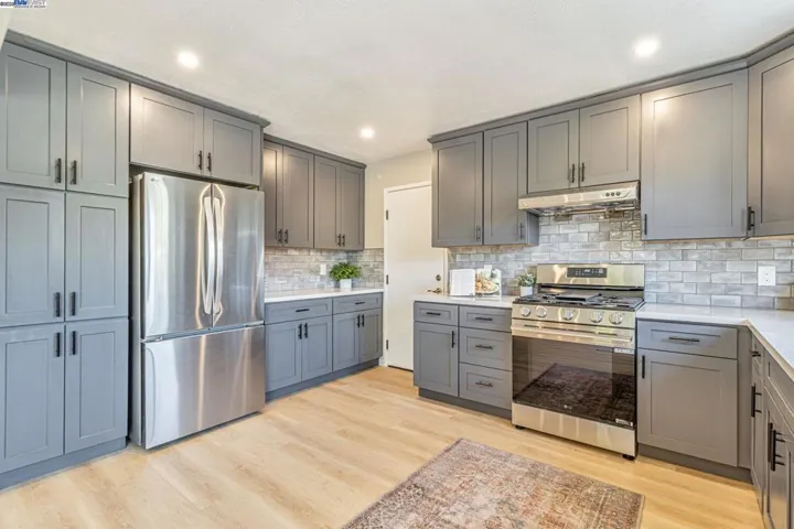 2735 Somerset Avenue, Castro Valley, California 94546