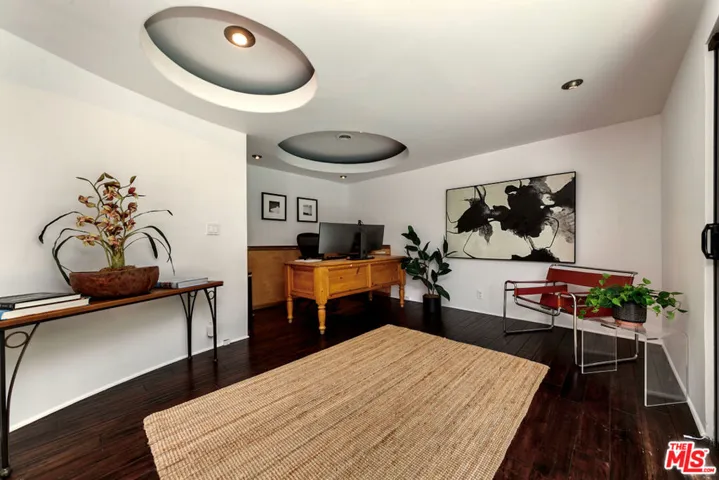 7495 Mulholland Drive, Los Angeles, California 90046