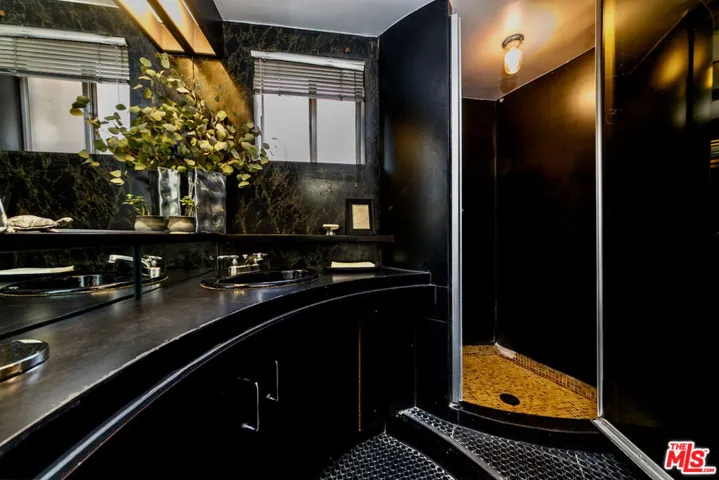 7495 Mulholland Drive, Los Angeles, California 90046