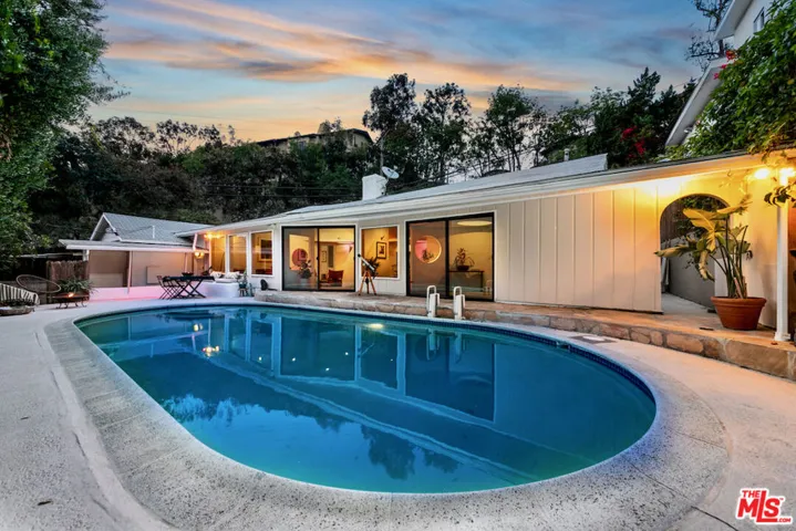 7495 Mulholland Drive, Los Angeles, California 90046