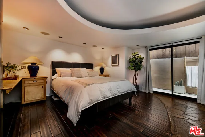 7495 Mulholland Drive, Los Angeles, California 90046