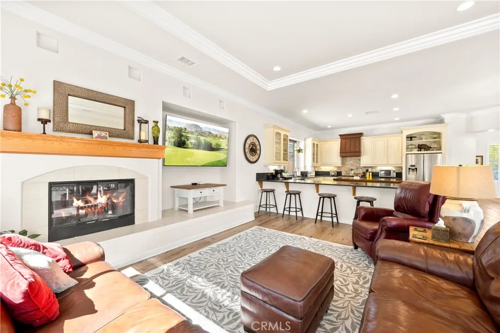 42302 Oregon Trail, Murrieta, California 92562 home-pic-25