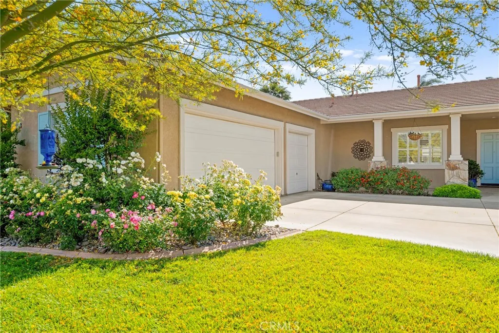 42302 Oregon Trail, Murrieta, California 92562 home-pic-6
