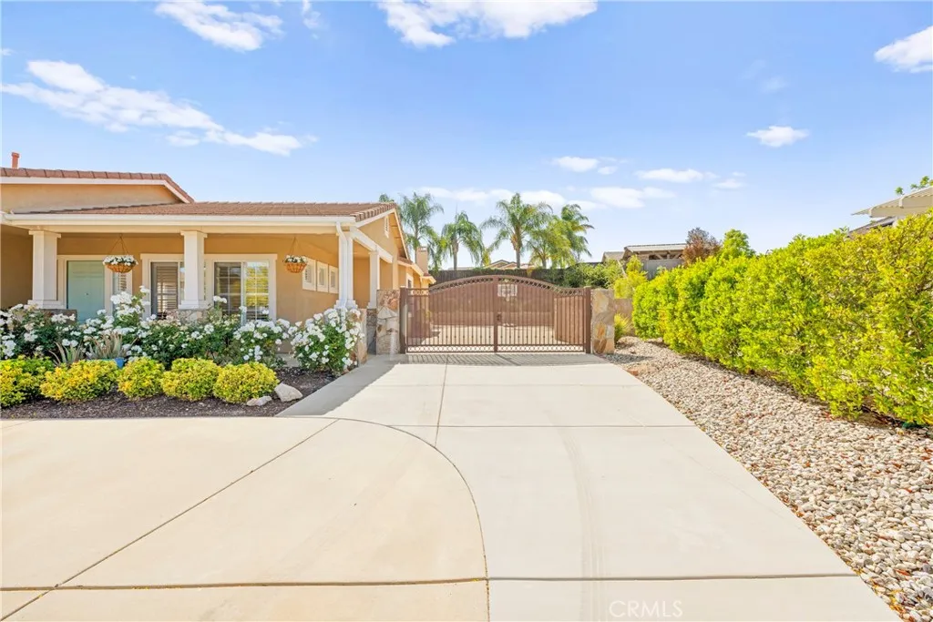 42302 Oregon Trail, Murrieta, California 92562 home-pic-7