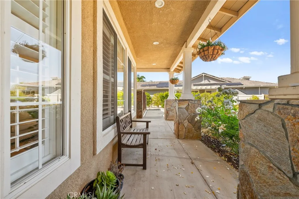 42302 Oregon Trail, Murrieta, California 92562 home-pic-10