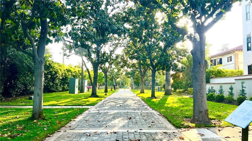 200 S Orange Grove Boulevard 206, Pasadena, California 91105