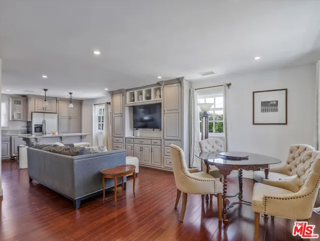 1104 W Kensington Road, Los Angeles, California 90026