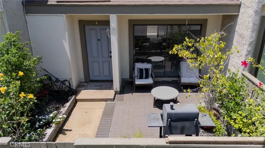9551 Sepulveda Boulevard 4, North Hills, California 91343