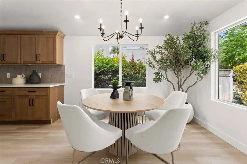 11408 Waterford Street, Los Angeles, California 90049 home-pic-11