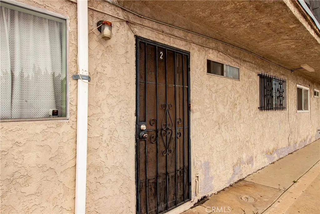 333 W D Street, Wilmington, California 90744 home-pic-11