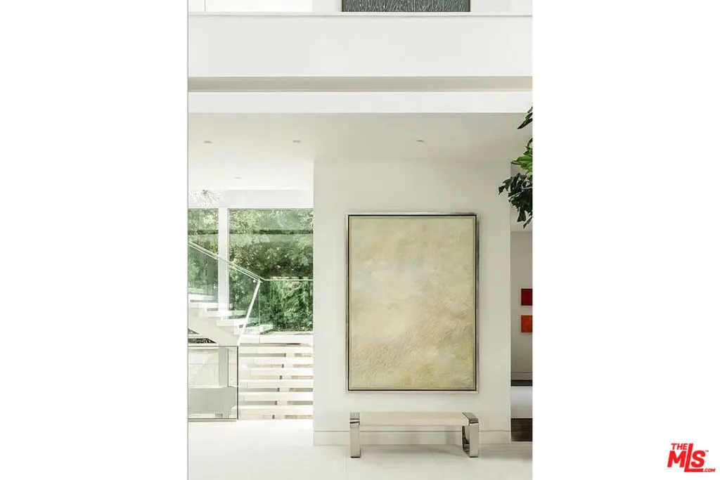 1500 Gilcrest Drive, Beverly Hills, California 90210 home-pic-9