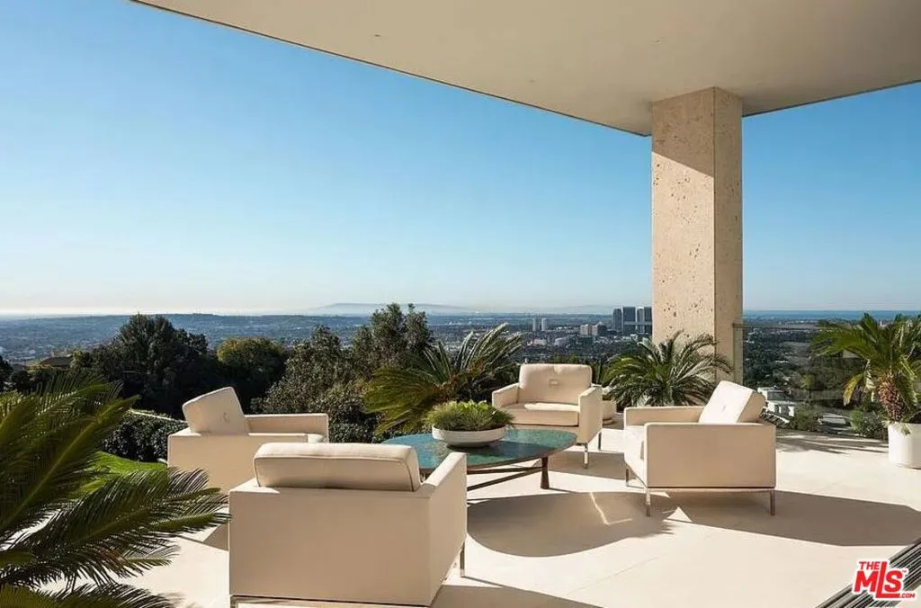1500 Gilcrest Drive, Beverly Hills, California 90210 home-pic-5